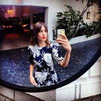 Alexa Chung taking a selfie