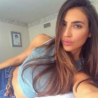 Kelly Karloff taking a selfie