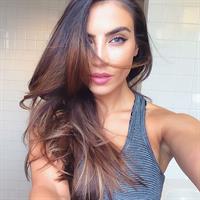 Kelly Karloff taking a selfie