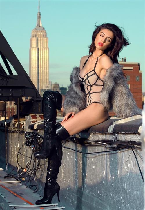 Kelly Karloff in lingerie