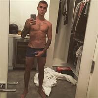 Justin Bieber taking a selfie