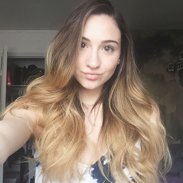 Christina Marie Harris taking a selfie