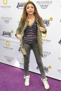 Sarah Hyland at the 2013 Lakers Casino Night in LA March 10, 2013
