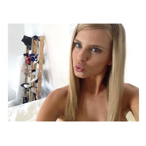 Tegan Martin taking a selfie