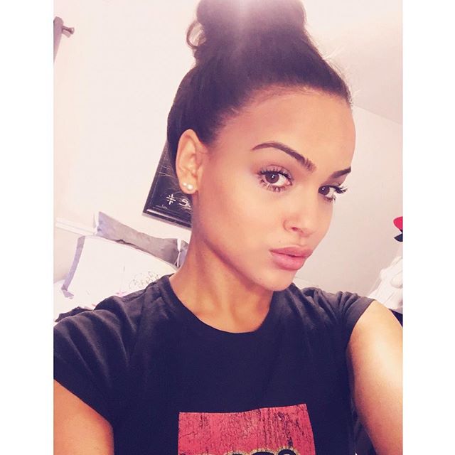 Lisa Ramos taking a selfie