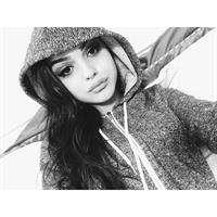 Lisa Ramos taking a selfie