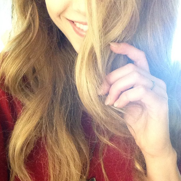 Courtney Tailor taking a selfie