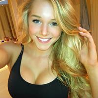 Courtney Tailor taking a selfie
