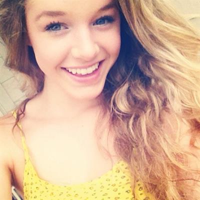 Courtney Tailor taking a selfie