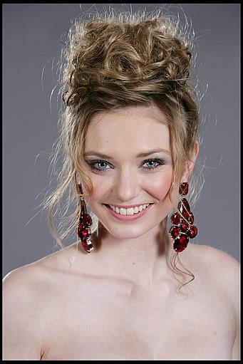 Eleanor Tomlinson