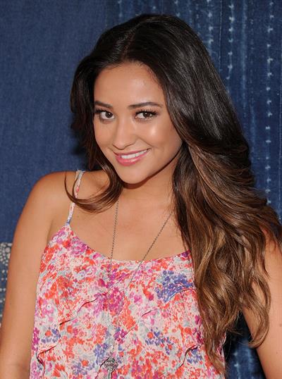 Shay Mitchell