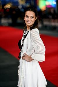 Alicia Vikander