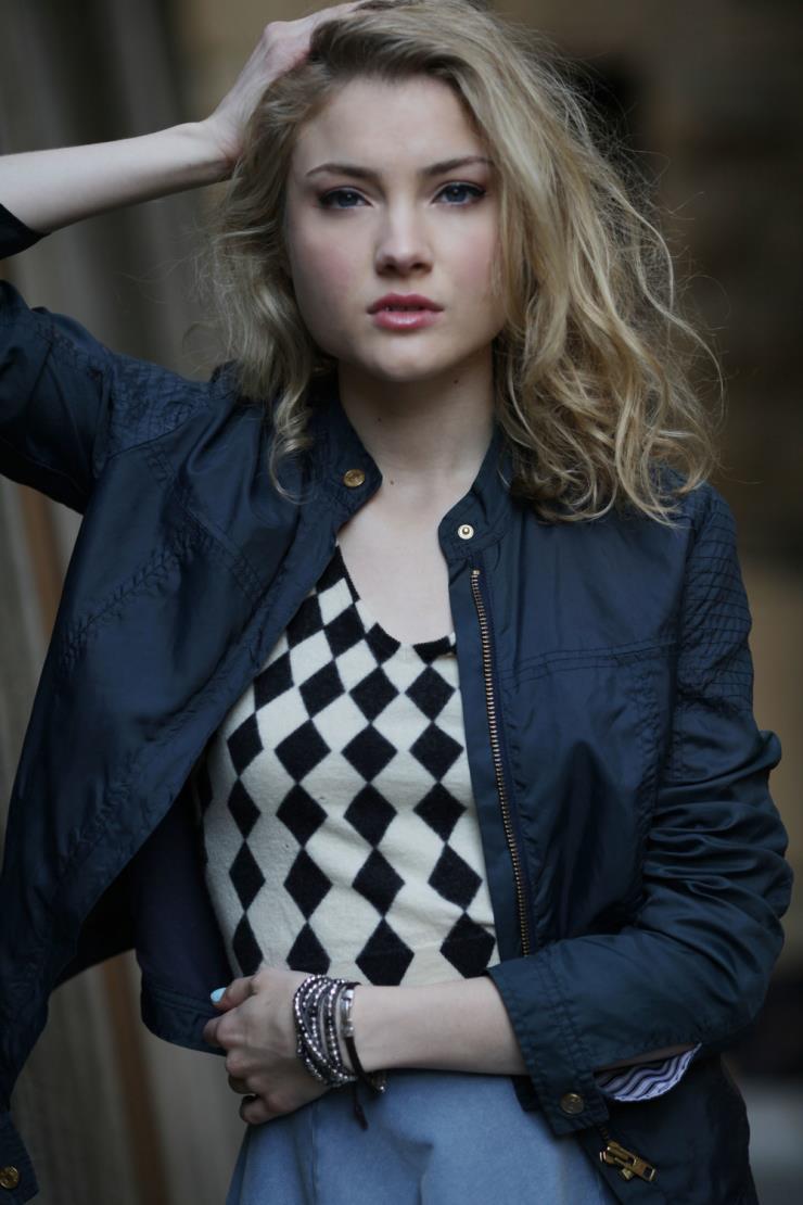 Skyler Samuels Pictures