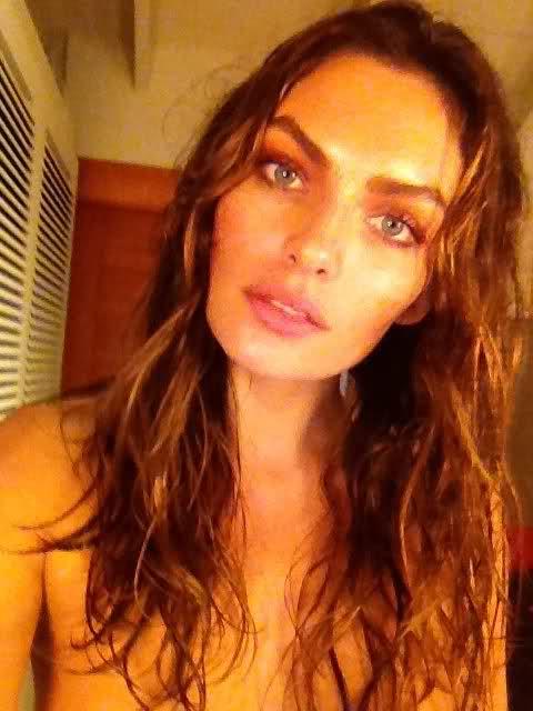 Alyssa Miller taking a selfie