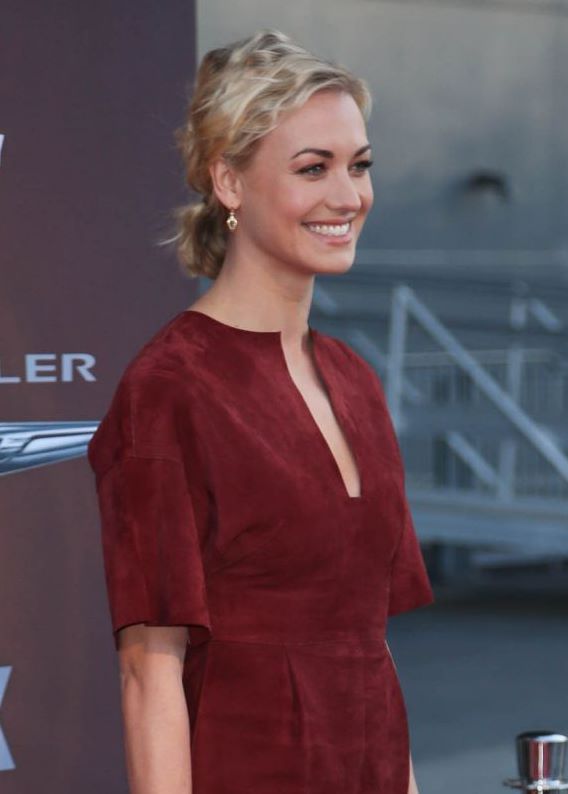 Yvonne Strahovski Pictures