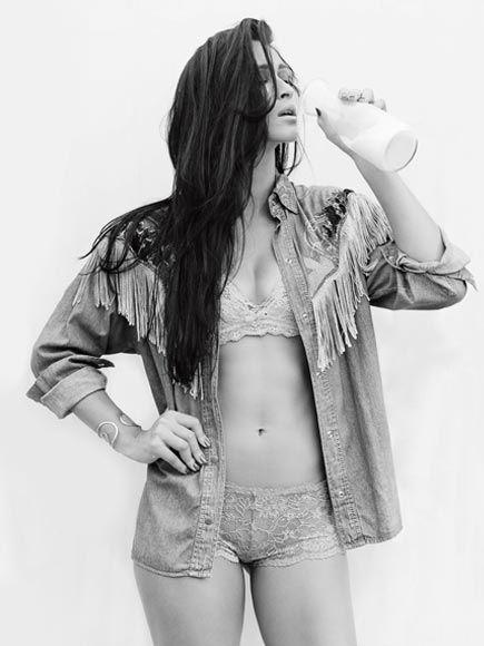 Jaqueline Carvalho in lingerie