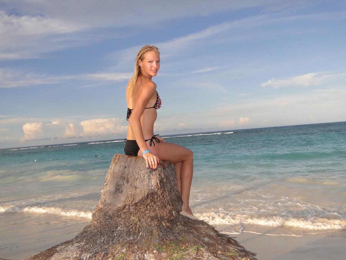 Darya Klishina in a bikini