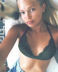 Vita Sidorkina in lingerie taking a selfie