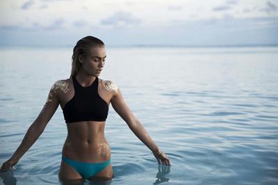 Elyse Knowles in a bikini