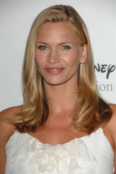 Natasha Henstridge