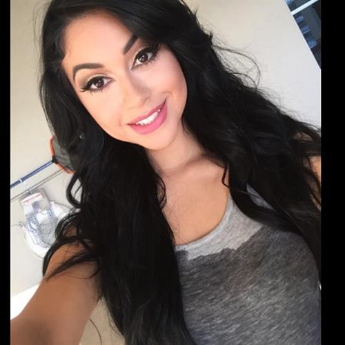 Jailyne Ojeda Ochoa taking a selfie