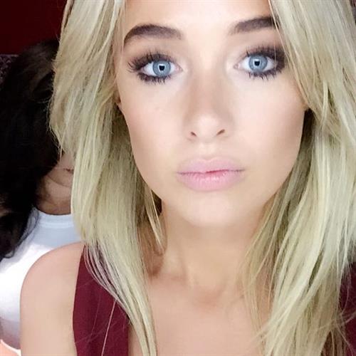 Nicola Hughes taking a selfie