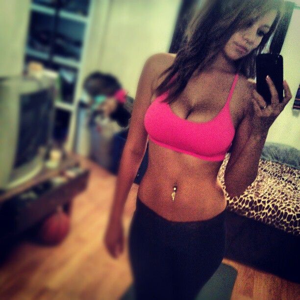 Ali Rose taking a selfie