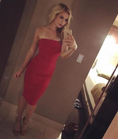 Paige Spiranac taking a selfie