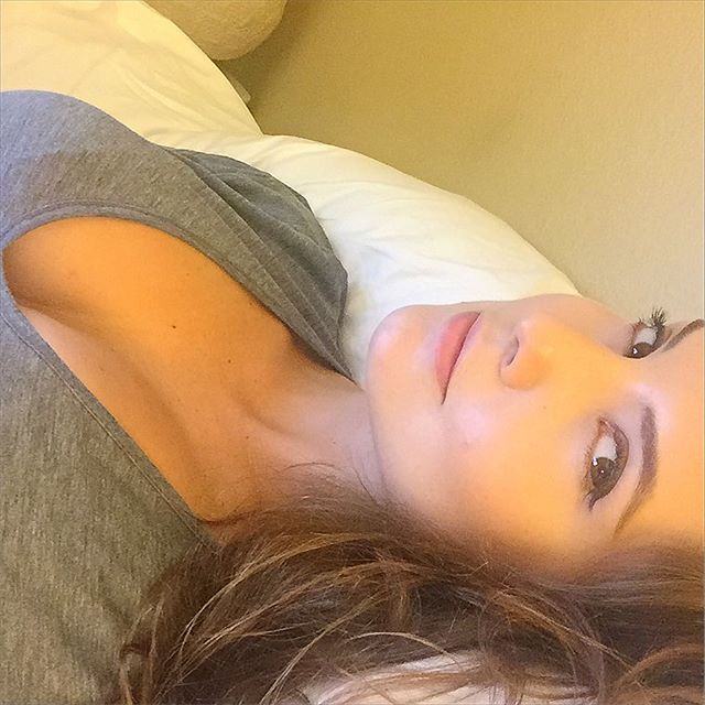 Amanda Cerny taking a selfie