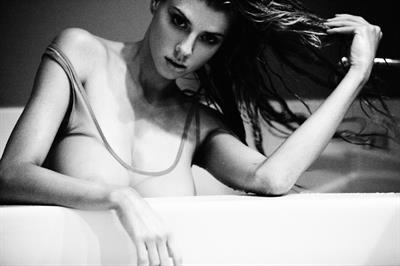 Charlotte McKinney Pictures Charlotte McKinney