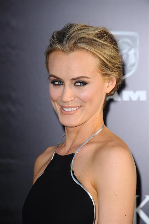 The Lucky One Los Angeles Premiere- April 16 2012