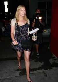 Laura Prepon leaves the Geisha House in Los Angeles, August 29, 2011