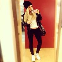 Anna Nyström taking a selfie