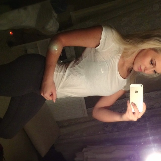 Anna Nyström taking a selfie