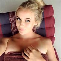 Anna Nyström taking a selfie