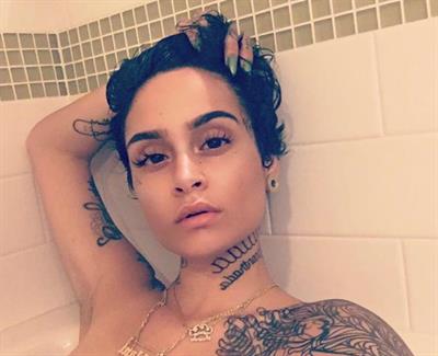 Kehlani taking a selfie