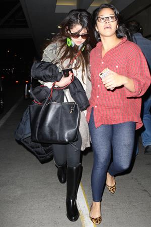 Selena Gomez – LAX airport arrival in LA 1/5/13 