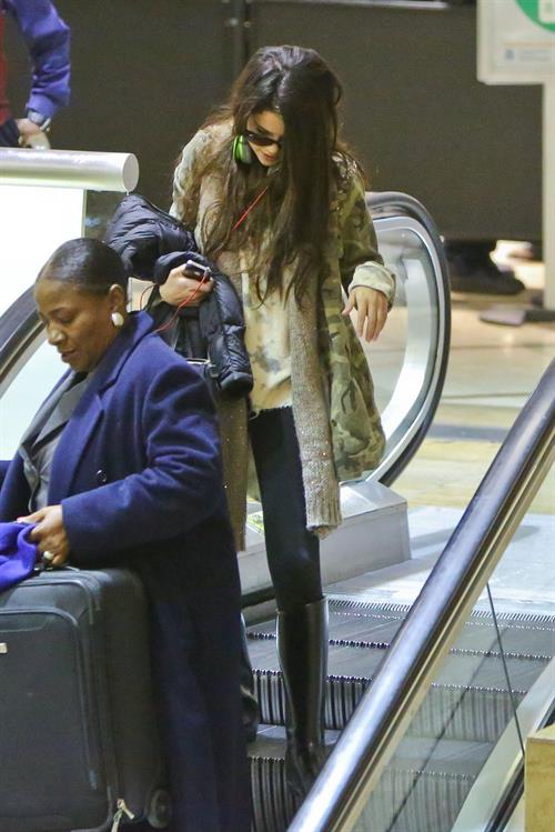 Selena Gomez – LAX airport arrival in LA 1/5/13 