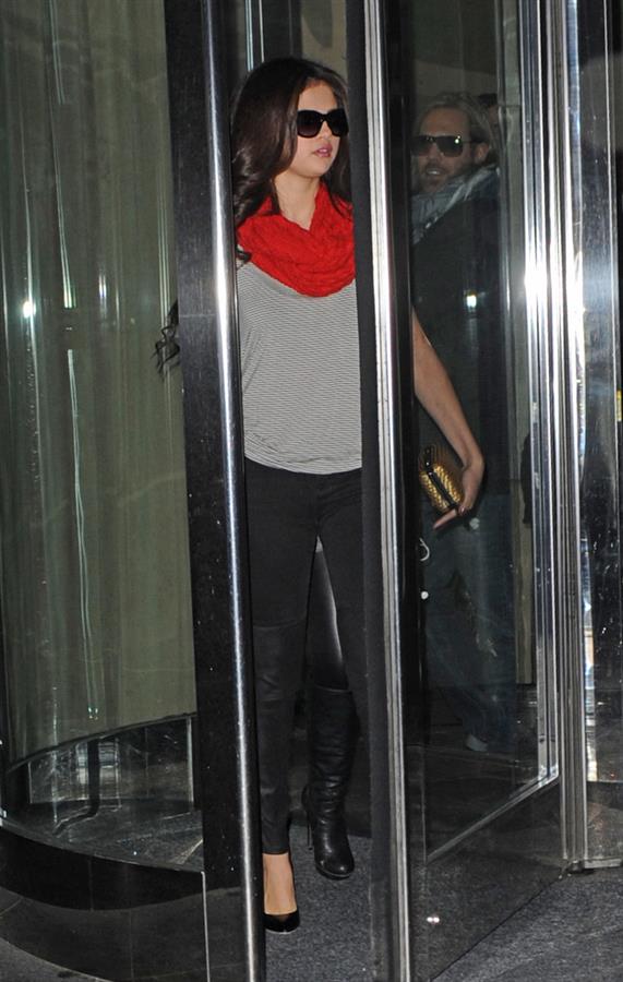Selena Gomez arriving at her hotel in New York November 11, 2012