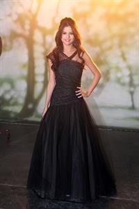 Behind the scenes of Selena Gomez's new video, 'Who Says' 