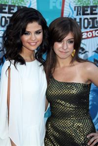 Selena Gomez at the 2010 Teen Choice Awards at the Gibson Amphitheatre on August 8 