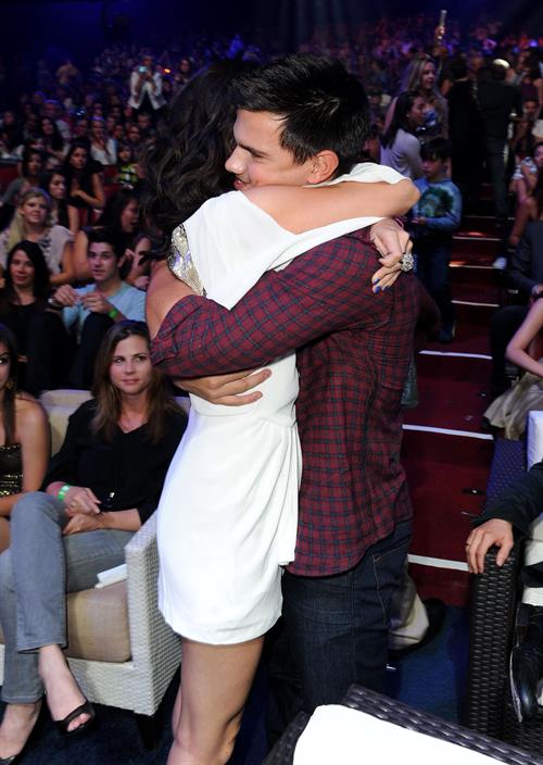 Selena Gomez at the 2010 Teen Choice Awards at the Gibson Amphitheatre on August 8 