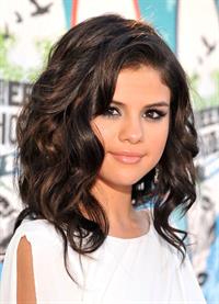 Selena Gomez at the 2010 Teen Choice Awards at the Gibson Amphitheatre on August 8 
