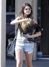 Selena Gomez leaving The California Pizza Kitchen in Tarzana, August 20, 2012
