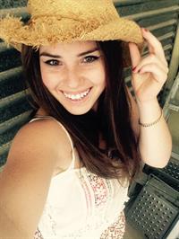 Alexis Young taking a selfie