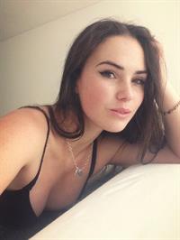 Alexis Young taking a selfie