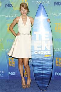 Taylor Swift at the 2011 Teen Choice Awards August 07, 2011 