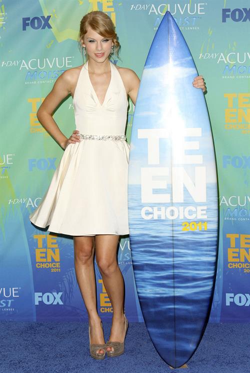 Taylor Swift at the 2011 Teen Choice Awards August 07, 2011 