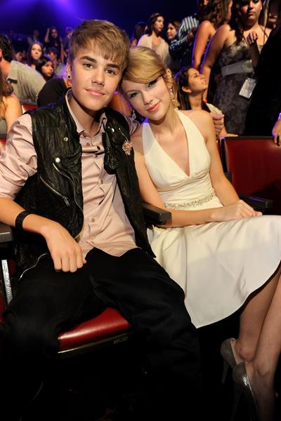 Taylor Swift at the 2011 Teen Choice Awards August 07, 2011 