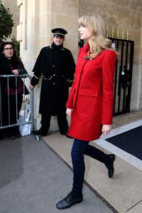 Taylor Swift leaving her hotel in Paris January 28, 2013 